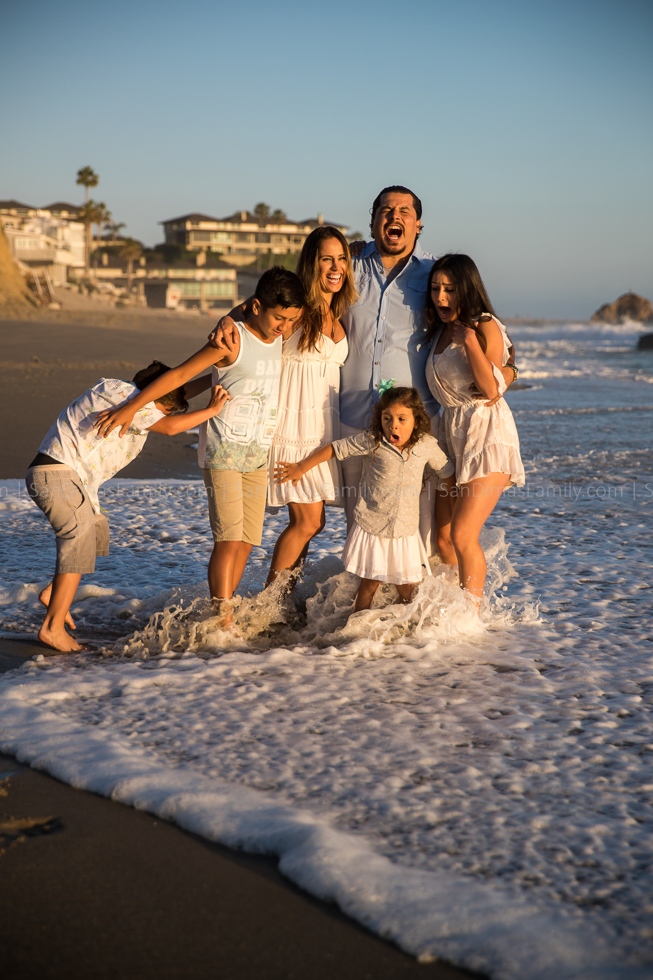 You are currently viewing Funny Moment during a Beach Family Session